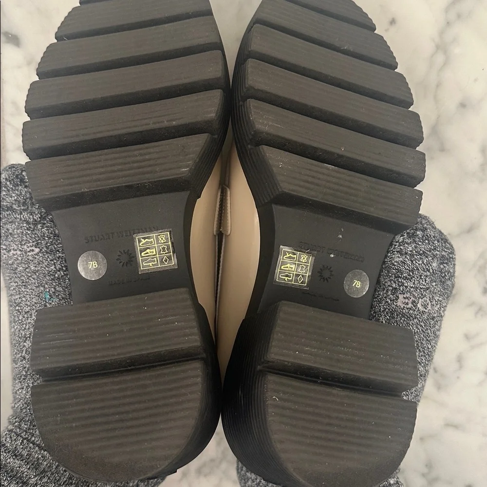 Stuart Weitzman Soho Platform Loafer, Cream Patent, Size 7 - Picture 8 of 8